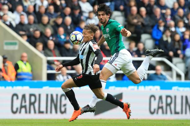 在這一背景 在這一背景