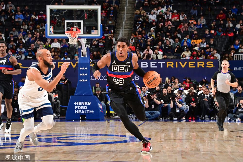 黄蜂试图通 黄蜂试图通