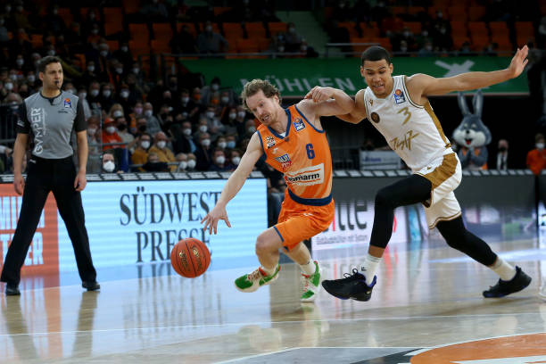 挑战者层出 挑战者层出