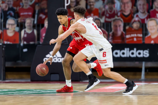 一举一动都 一举一动都